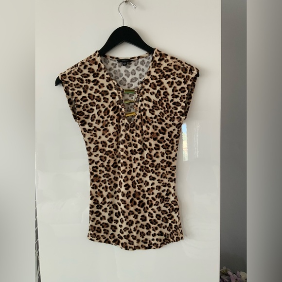 Guess Leopard Print Top - Picture 1 of 5